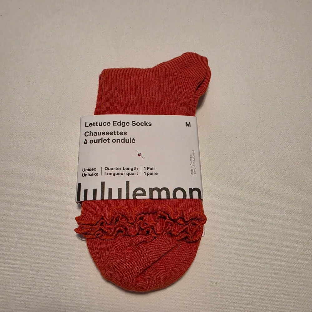 Lululemon Lettuce Edge Socks Ruffle Trim Ribbed Quarter Length Red Size Medium